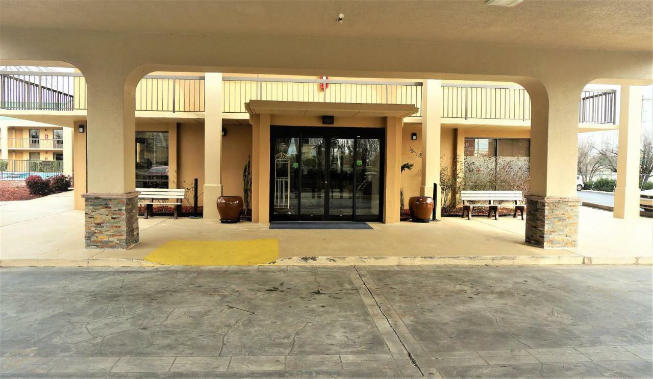 格林斯博罗豪生国际酒店集团 格林斯伯勒 外观 照片