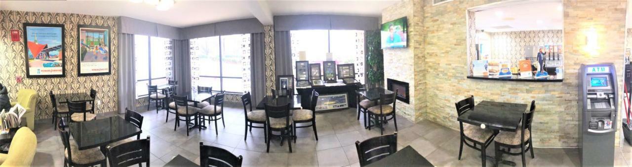 格林斯博罗豪生国际酒店集团 格林斯伯勒 外观 照片
